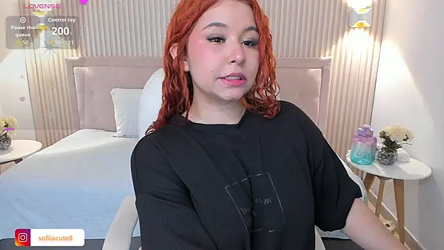 Snapshot of Atenea_cuteee chatting on 17, 12, 2025 Atenea cuteee online show from 17, 12, 2025