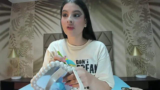 Snapshot of AnneDixie chatting on 13, 7, 2026 AnneDixie online show from 13, 7, 2026