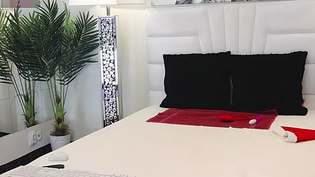 BarbieeAnn online show from 20, 12, 2024