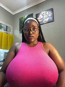 Snapshot of Bustygoddess32 chatting on 28, 1, 2025 Bustygoddess32 online show from 28, 1, 2025