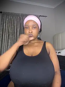 Bustygoddess32 online show from 5, 11, 2025