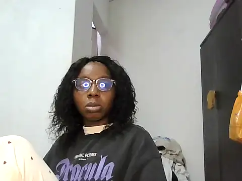 Sexxybella27 online show from 7, 11, 2025