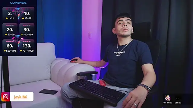 Snapshot of Jey_keler1 chatting on 27, 11, 2025 Jey keler1 online show from 27, 11, 2025