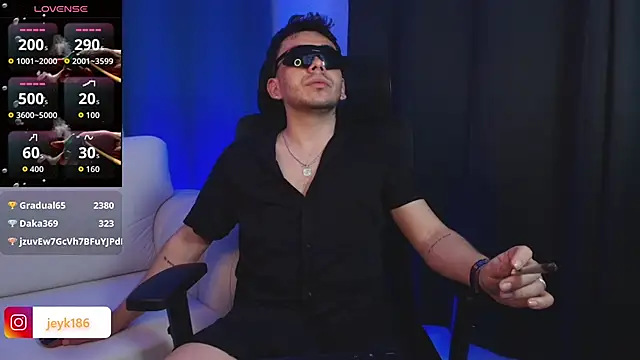 Snapshot of Jey_keler1 chatting on 5, 12, 2025 Jey keler1 online show from 5, 12, 2025