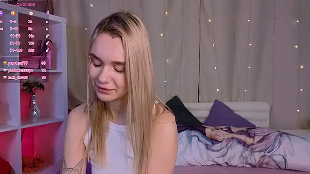 Snapshot of Viena_dias chatting on 2, 3, 2025 Viena dias online show from 2, 3, 2025