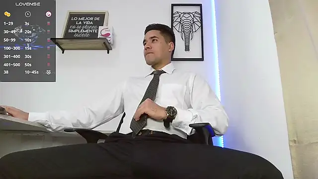 Snapshot of Thonydupont chatting on 2, 12, 2024 Thonydupont online show from 2, 12, 2024