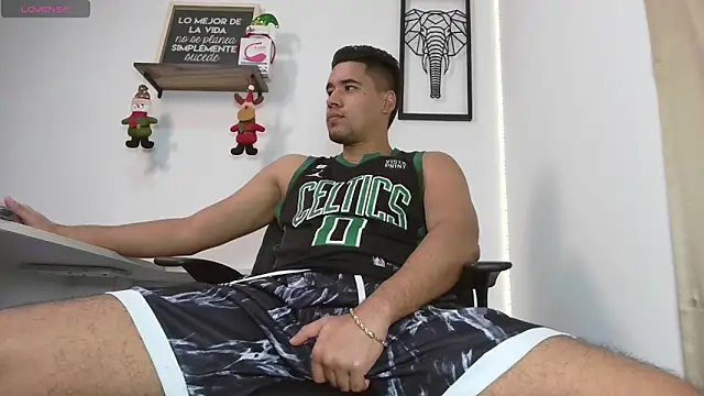 Snapshot of Thonydupont chatting on 18, 12, 2024 Thonydupont online show from 18, 12, 2024