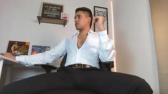 Snapshot of Thonydupont chatting on 13, 3, 2025 Thonydupont online show from 13, 3, 2025