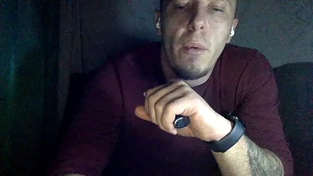 Snapshot of KristiDan chatting on 15, 12, 2025 KristiDan online show from 15, 12, 2025