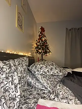 DestineeJayde online show from 30, 11, 2025