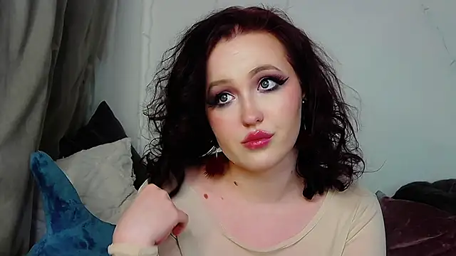 Snapshot of IrinaArt chatting on 4, 1, 2025 IrinaArt online show from 4, 1, 2025