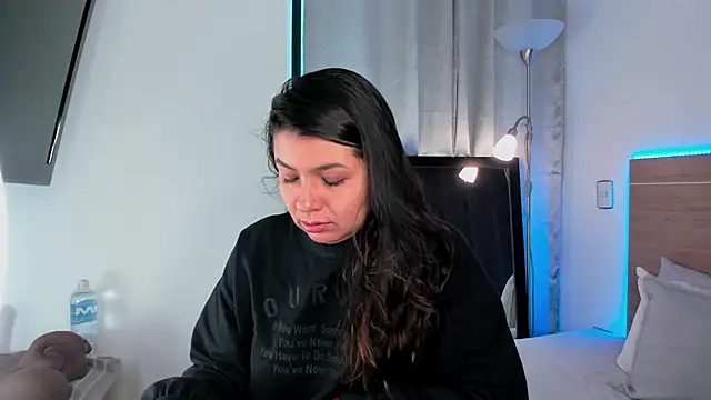 Snapshot of miaa_daniels chatting on 17, 2, 2025 miaa daniels online show from 17, 2, 2025