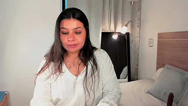 Snapshot of miaa_daniels chatting on 4, 3, 2025 miaa daniels online show from 4, 3, 2025