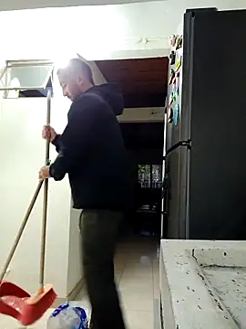 Snapshot of sebasxx97 chatting on 19, 9, 2025 sebasxx97 online show from 19, 9, 2025