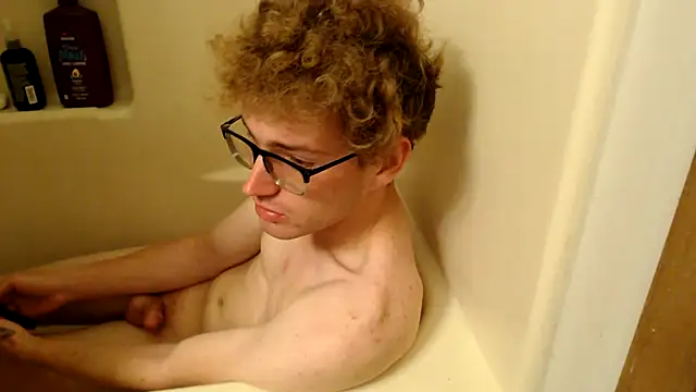 Snapshot of CreamyAustin chatting on 2, 11, 2025 CreamyAustin online show from 2, 11, 2025