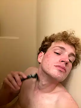 Snapshot of CreamyAustin chatting on 17, 11, 2025 CreamyAustin online show from 17, 11, 2025