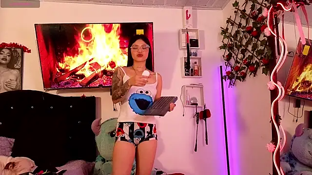 Alaia Asuka online show from 26, 9, 2025