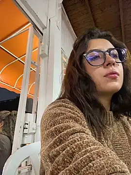 EmaSaenz online show from 29, 1, 2025