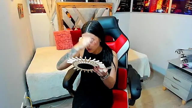 Kendall Sophy online show from 6, 3, 2025