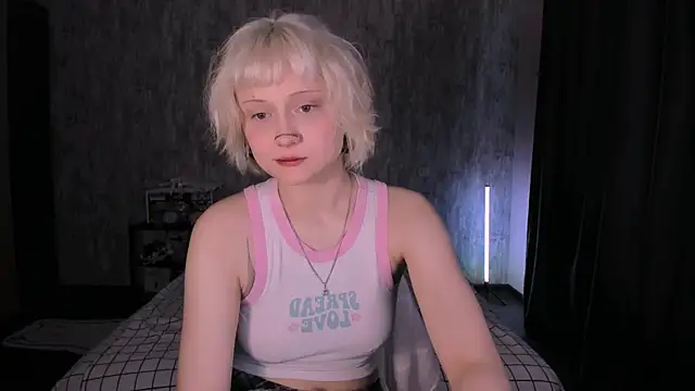 Snapshot of MariaMango chatting on 13, 10, 2025 MariaMango online show from 13, 10, 2025