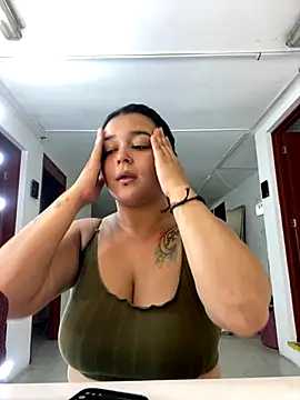 Snapshot of alina_stark chatting on 29, 10, 2025 alina stark online show from 29, 10, 2025