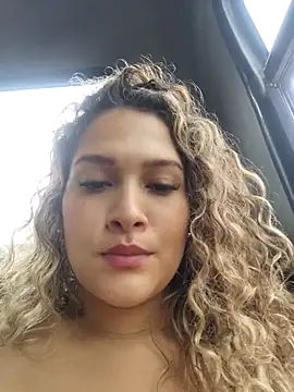 Snapshot of Sara_smiiith211 chatting on 4, 3, 2025 Sara smiiith211 online show from 4, 3, 2025