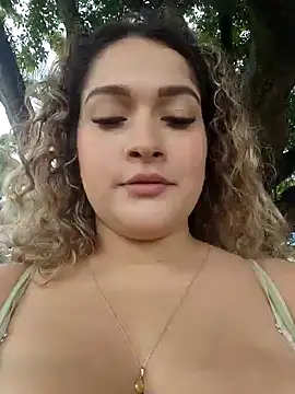 Snapshot of Sara_smiiith211 chatting on 4, 12, 2025 Sara smiiith211 online show from 4, 12, 2025