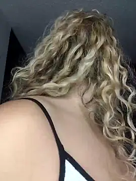 Sara smiiith211 online show from 21, 12, 2025