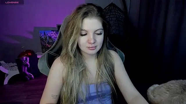 Snapshot of lily_williamss chatting on 1, 2, 2025 lily williamss online show from 1, 2, 2025