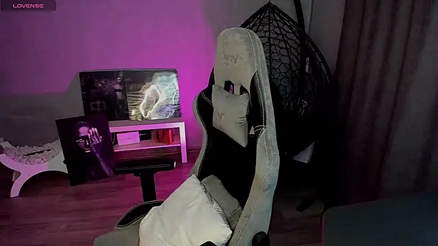 Snapshot of lily_williamss chatting on 14, 3, 2025 lily williamss online show from 14, 3, 2025