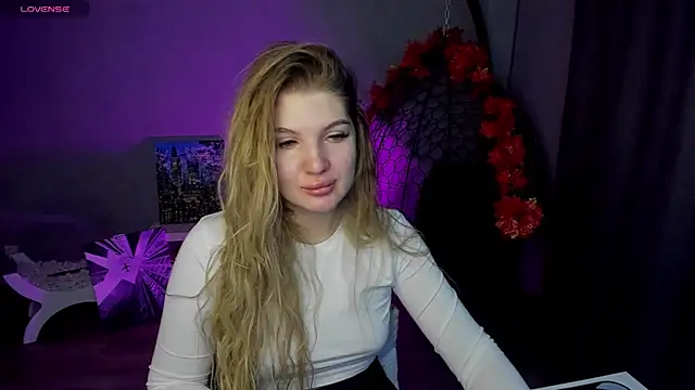 Snapshot of lily_williamss chatting on 9, 10, 2025 lily williamss online show from 9, 10, 2025