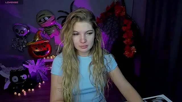 Snapshot of lily_williamss chatting on 12, 10, 2025 lily williamss online show from 12, 10, 2025