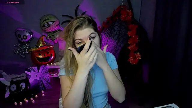 Snapshot of lily_williamss chatting on 14, 10, 2025 lily williamss online show from 14, 10, 2025