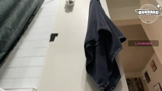 Snapshot of bukkakebae1 chatting on 23, 12, 2024 bukkakebae1 online show from 23, 12, 2024