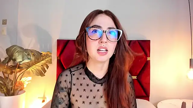 Snapshot of Emilywatsonn chatting on 29, 10, 2025 Emilywatsonn online show from 29, 10, 2025