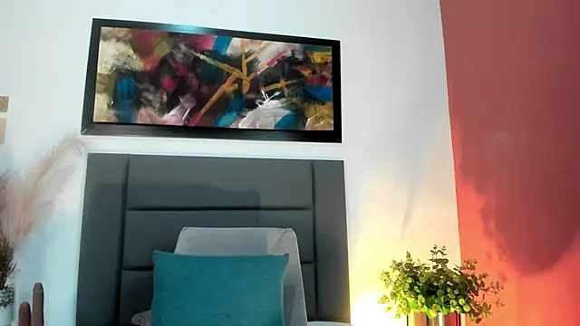 Snapshot of Emilywatsonn chatting on 31, 10, 2025 Emilywatsonn online show from 31, 10, 2025