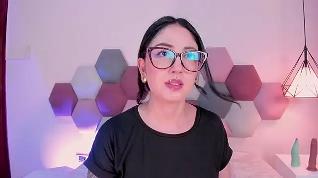 Emilywatsonn online show from 6, 3, 2026