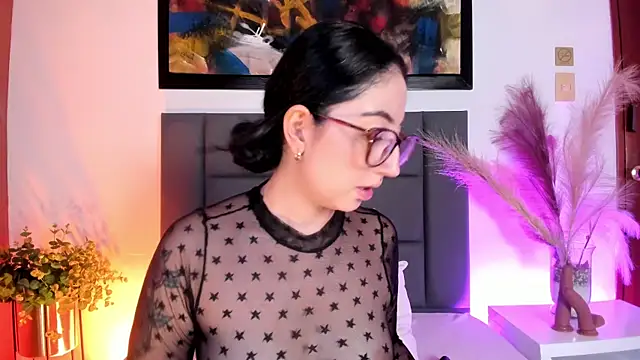 Emilywatsonn online show from 20, 3, 2026