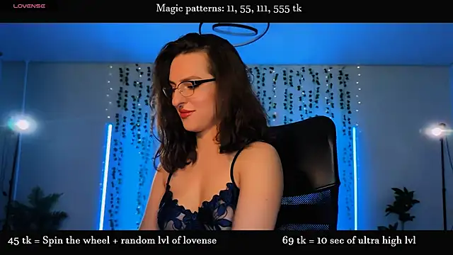 Snapshot of Alicia_x_art chatting on 3, 7, 2026 Alicia x art online show from 3, 7, 2026