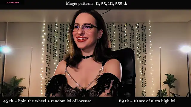 Snapshot of Alicia_x_art chatting on 11, 7, 2026 Alicia x art online show from 11, 7, 2026