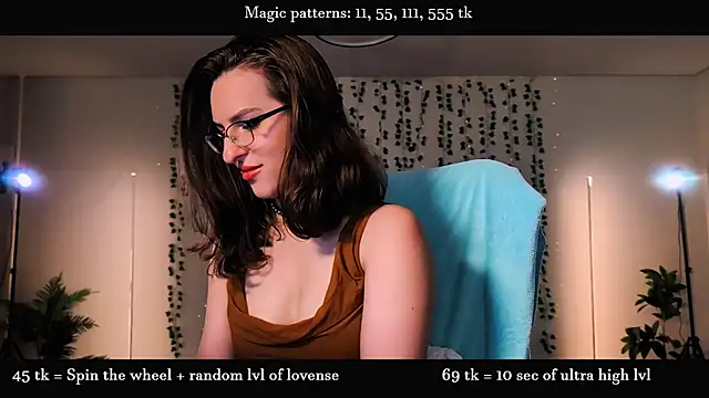 Snapshot of Alicia_x_art chatting on 18, 7, 2026 Alicia x art online show from 18, 7, 2026
