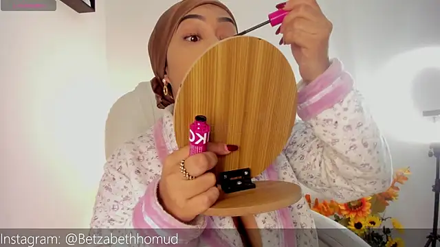 BetzabethHomud0 online show from 9, 4, 2026