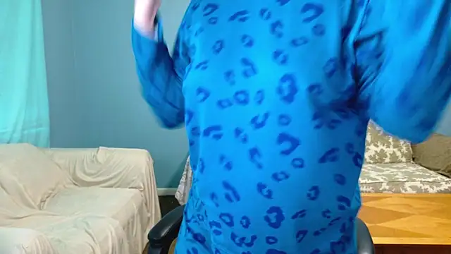 TreeJeanne online show from 12, 4, 2026