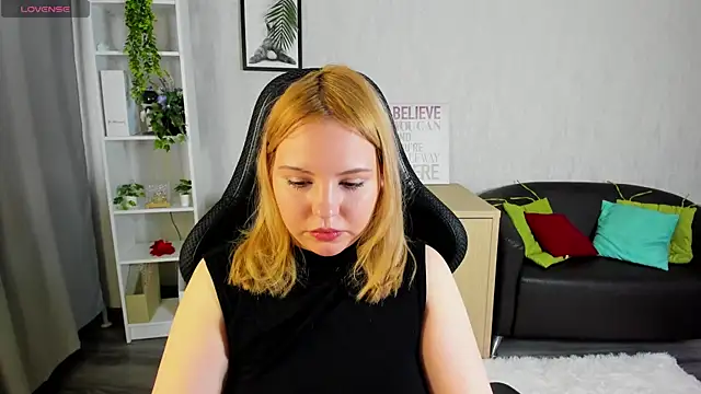 Stacy Luv online show from 5, 2, 2026