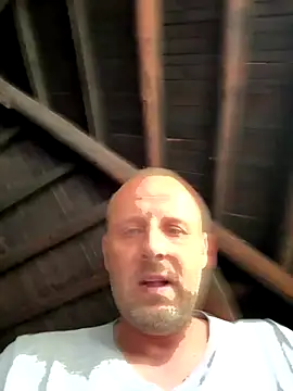 Snapshot of SchwuleHure chatting on 20, 9, 2025 SchwuleHure online show from 20, 9, 2025