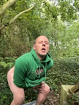 Snapshot of SchwuleHure chatting on 28, 9, 2025 SchwuleHure online show from 28, 9, 2025