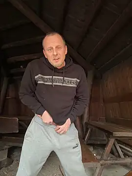 Snapshot of SchwuleHure chatting on 15, 10, 2025 SchwuleHure online show from 15, 10, 2025