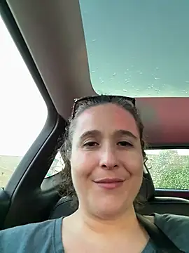 sylviahhh online show from 13, 6, 2026