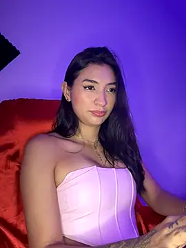 Snapshot of _Aura- chatting on 28, 9, 2025 Aura- online show from 28, 9, 2025