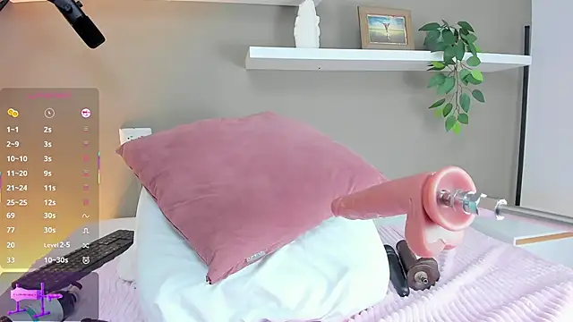 ashley nicoll online show from 3, 12, 2025